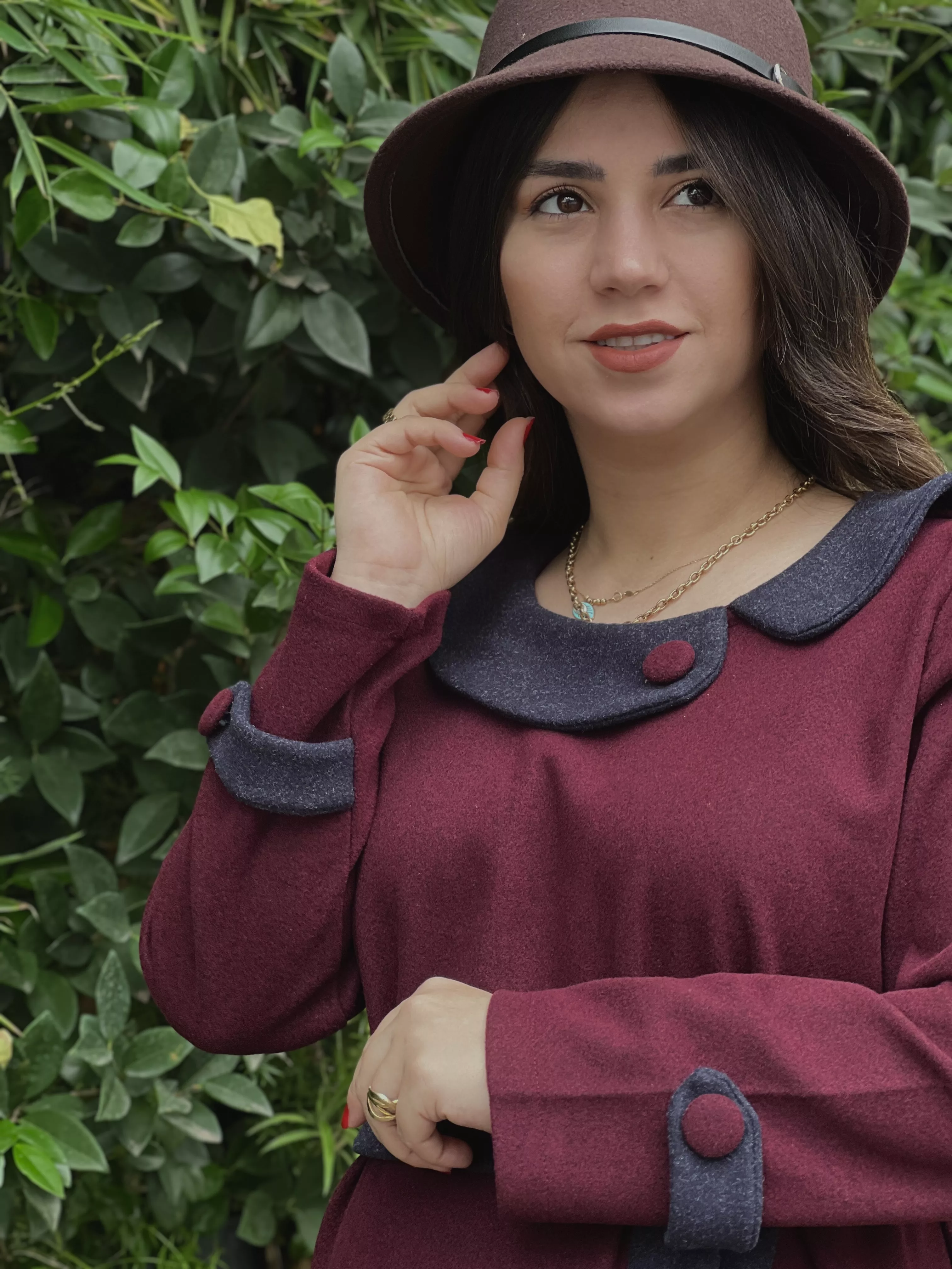 خرید کفتان فوتر زرشکی قد ۱۳۰ بند کمر همراه لباس هست 