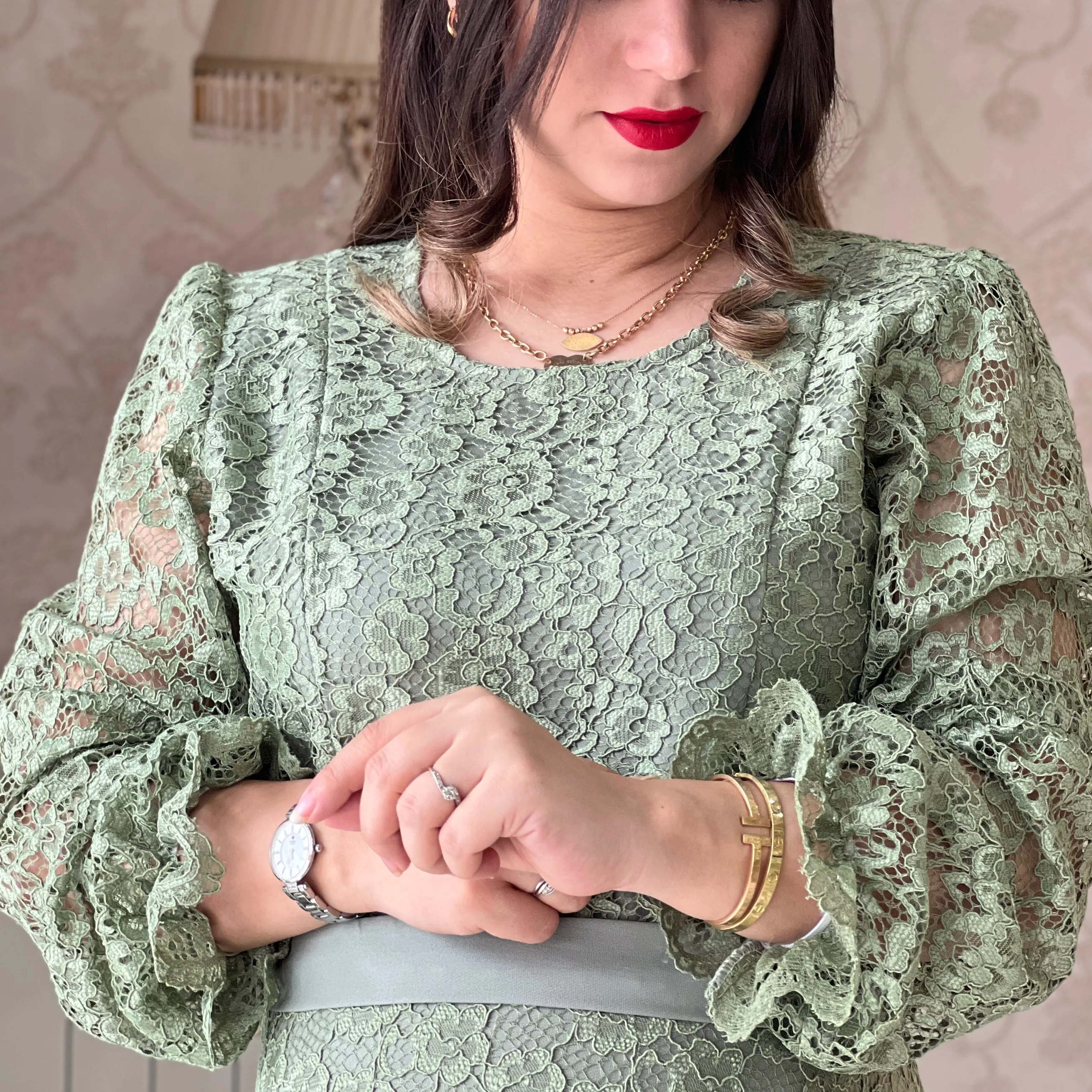 خرید پیراهن ماهور رنگ سبز ماچا قد ۱۳۰ بند کمر دارد 