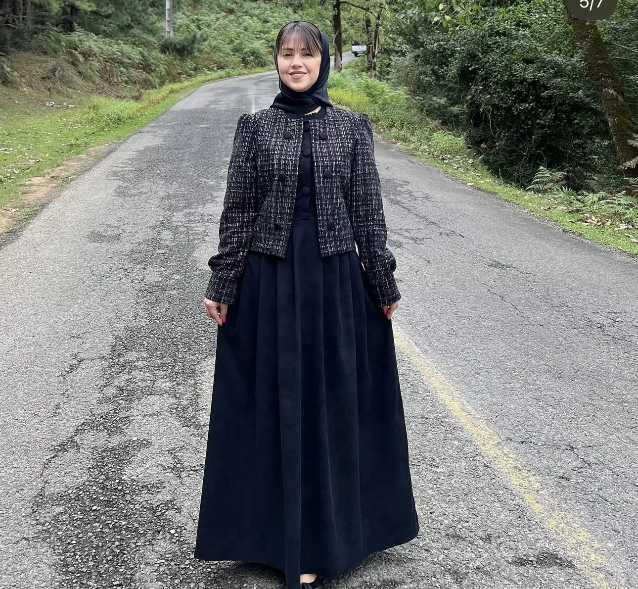 خرید کت و سرافان مشکی جلو دکمه دار قد ۱۳۵ سانت 