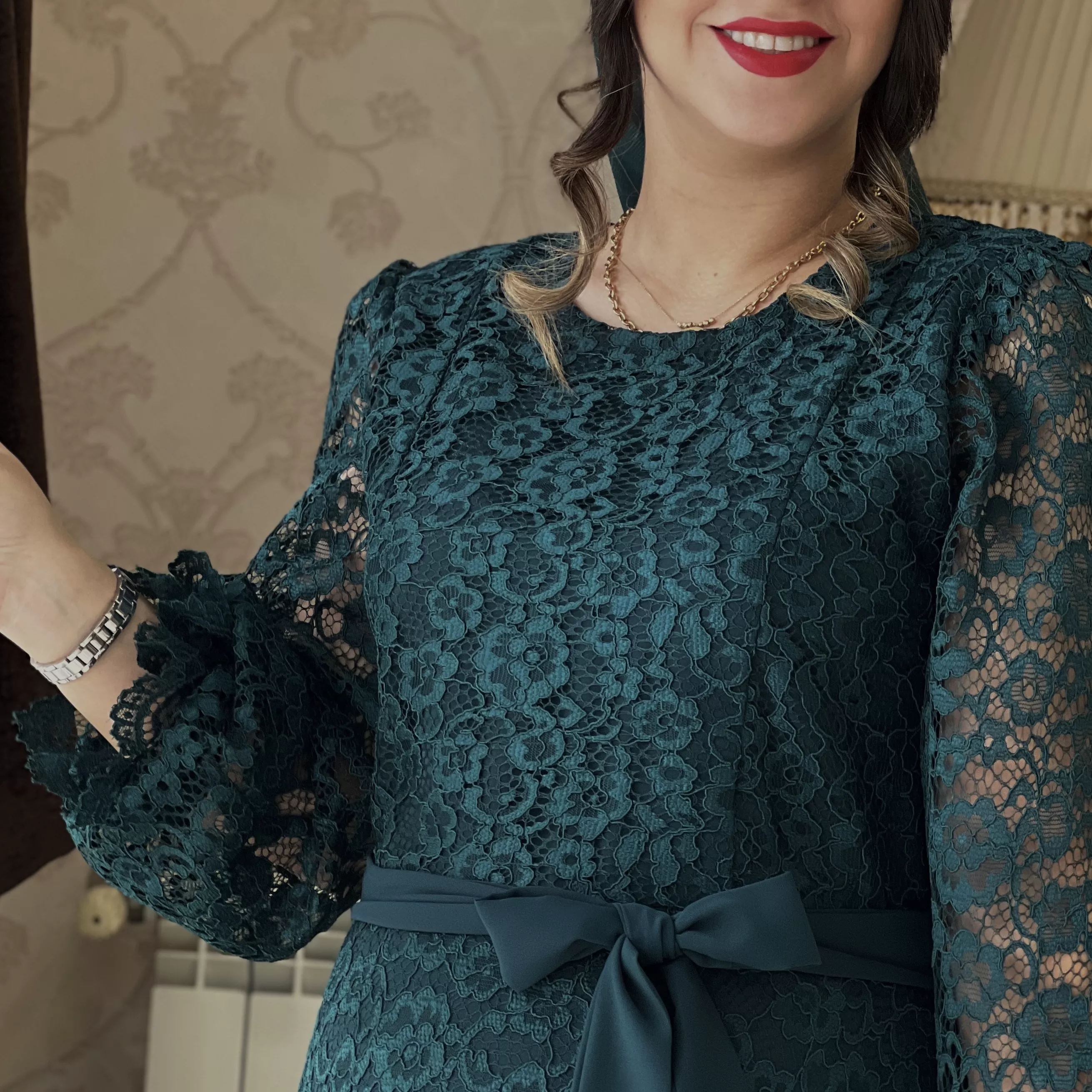 خرید پیراهن هلن قد ۱۳۵-۱۳۰ بند کمر دارد 