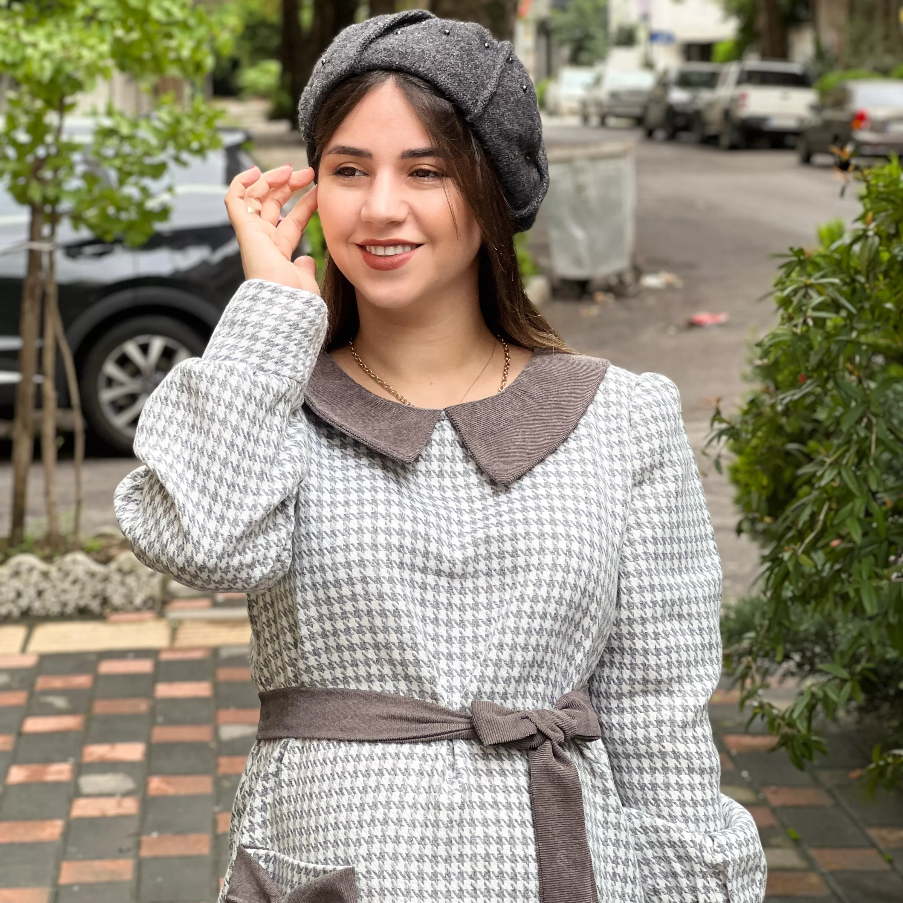 خرید پیراهن پاییزی پاپیون طوسی قد ۱۳۰ بند کمر دارد 