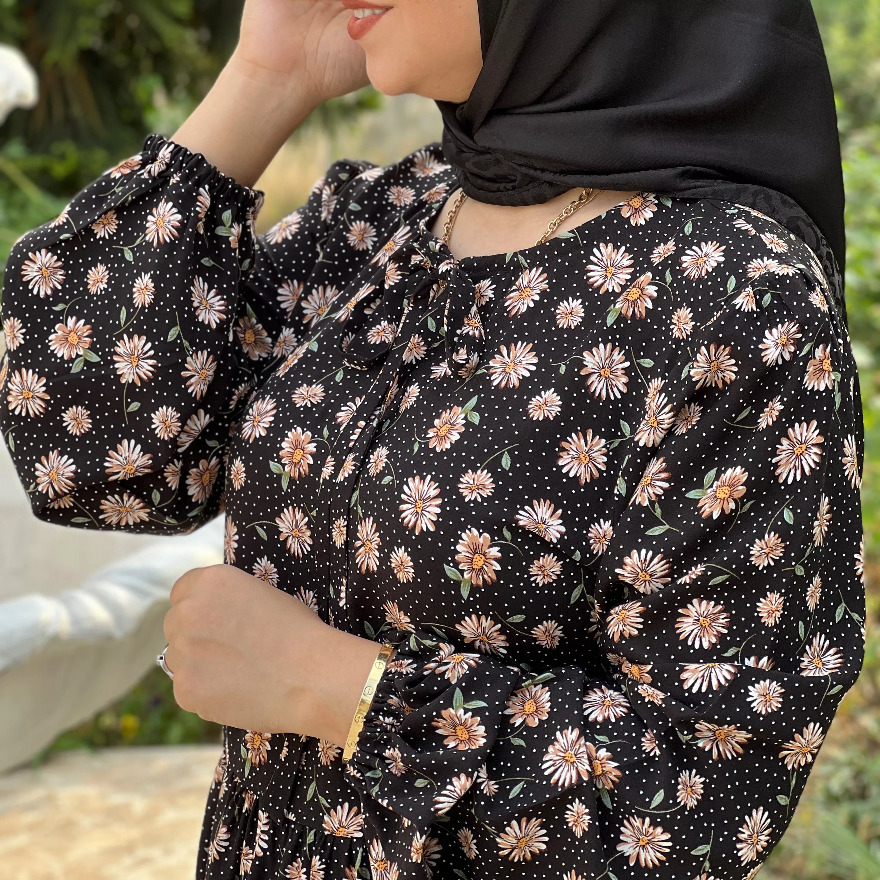 خرید پیراهن نخی بابونه مشکی قد ۱۳۵ بند کمر دارد 