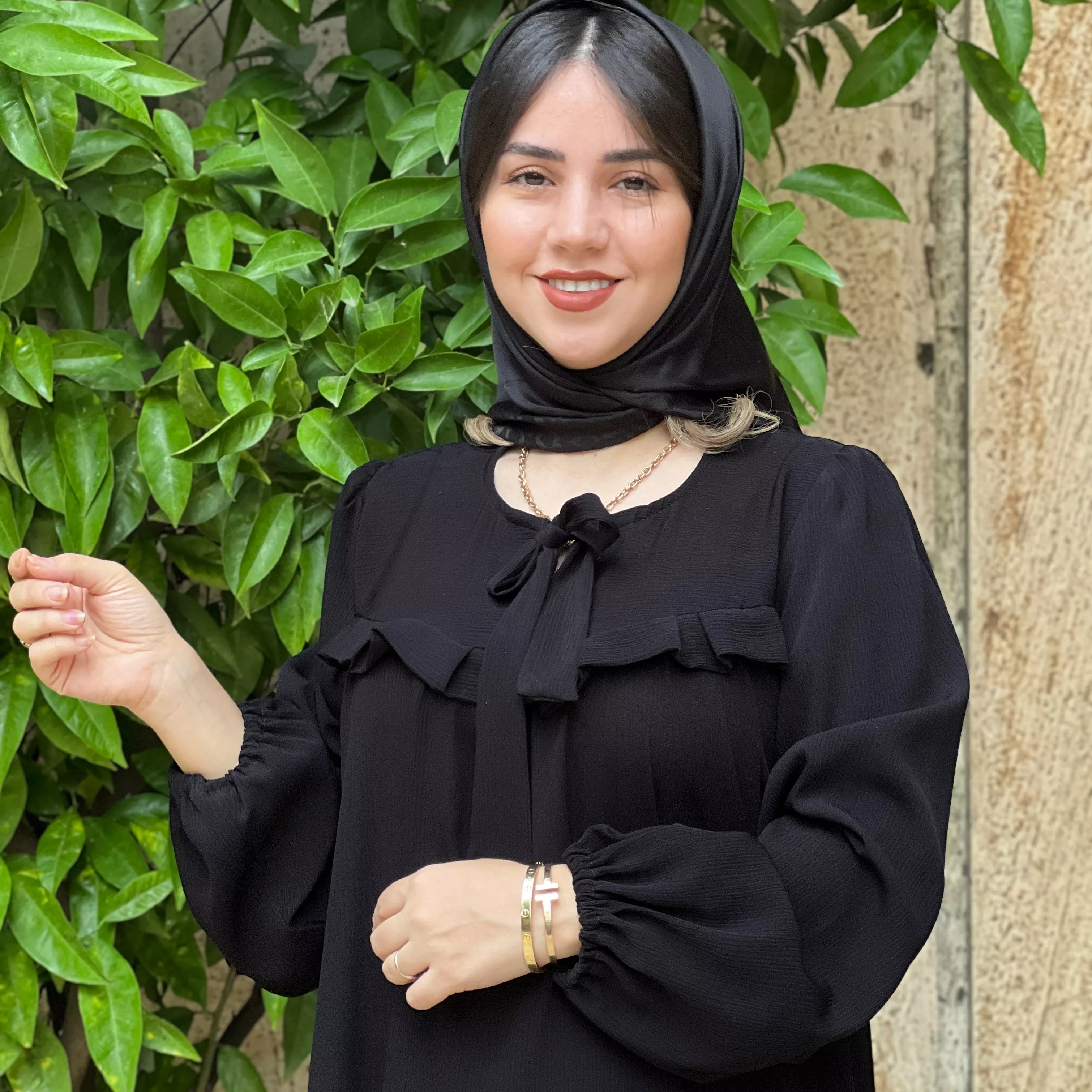 خرید پیراهن کریشه اندونزی مشکی قد ۱۳۵ بند کمر دارد 