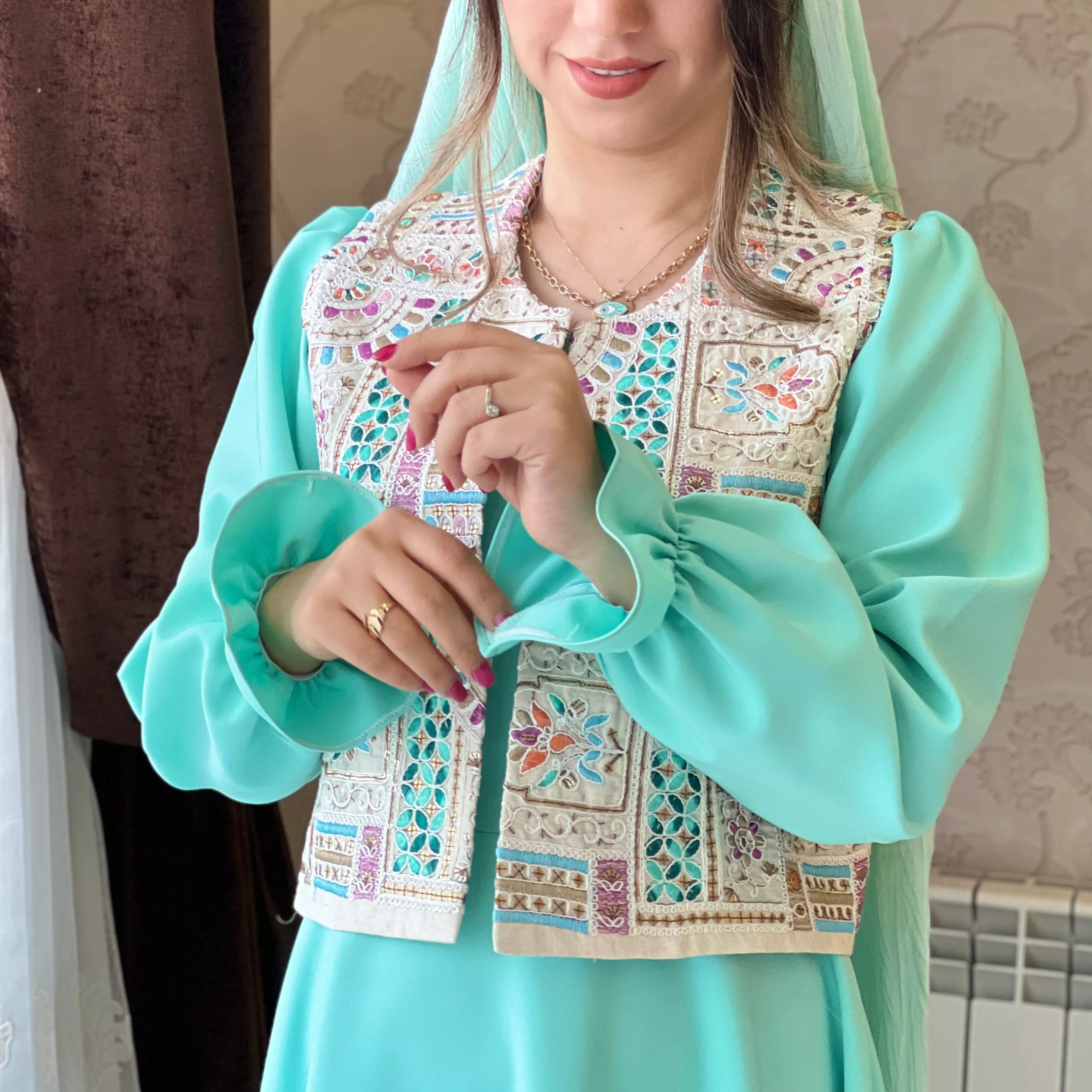 خرید پیراهن و وست فیروزه  قد ۱۳۵ بند کمر دارد 