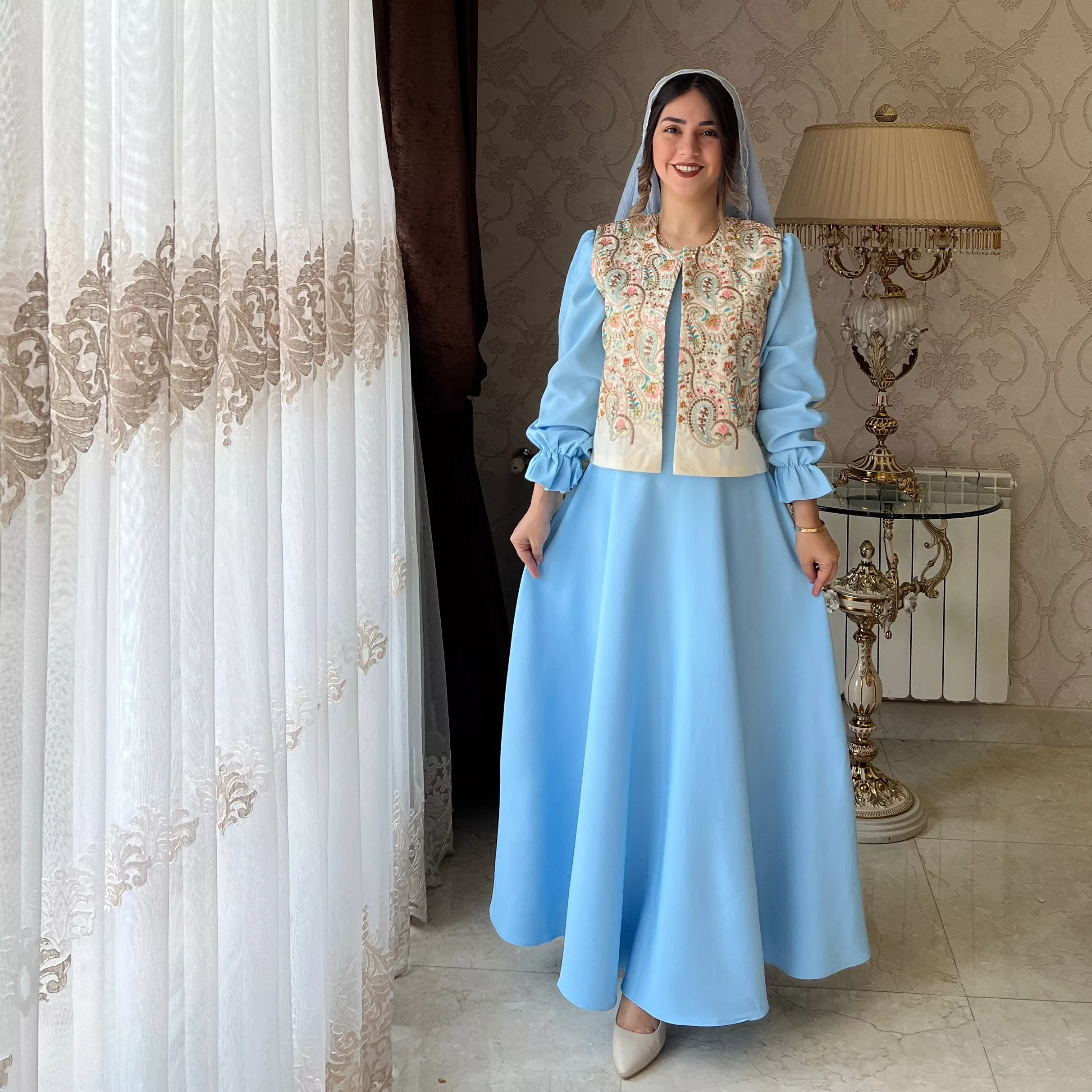 خرید پیراهن و وست ابی قد ۱۳۵ بند کمر دارد 