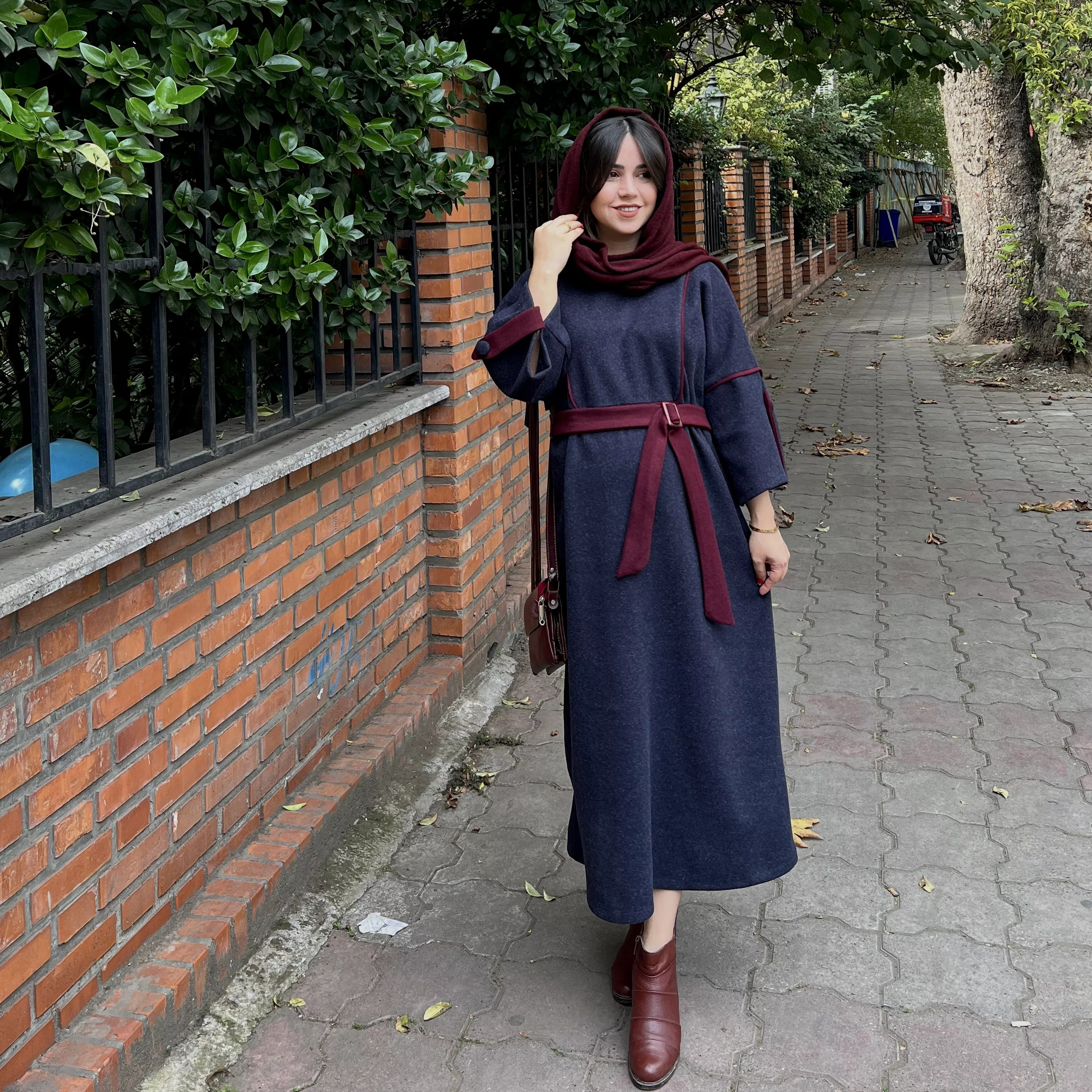 خرید کفتان پاییزه جنس فوتر کشی قد ۱۲۵ بند کمر دارد قد استین ۵۷