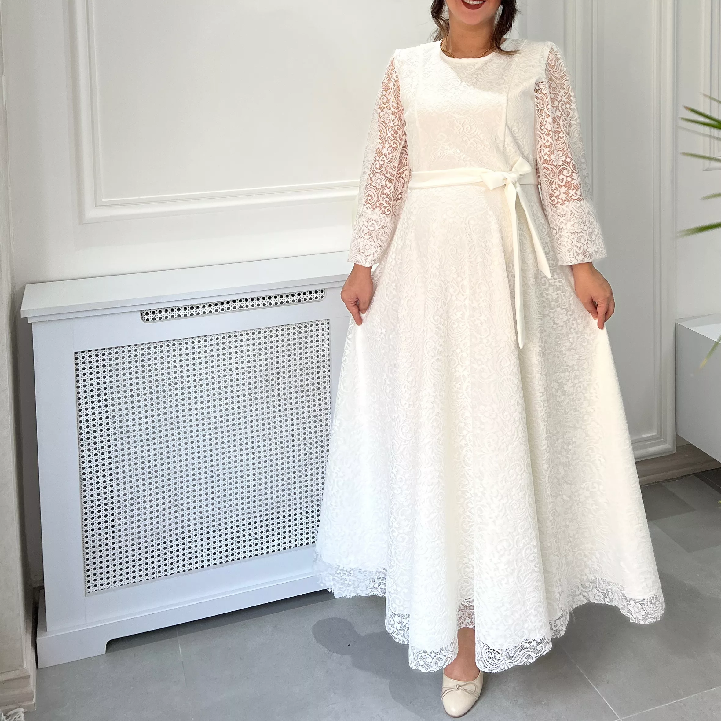 خرید پیراهن پونه جنس دانتل قد ۱۳۰ بند کمر دارد 