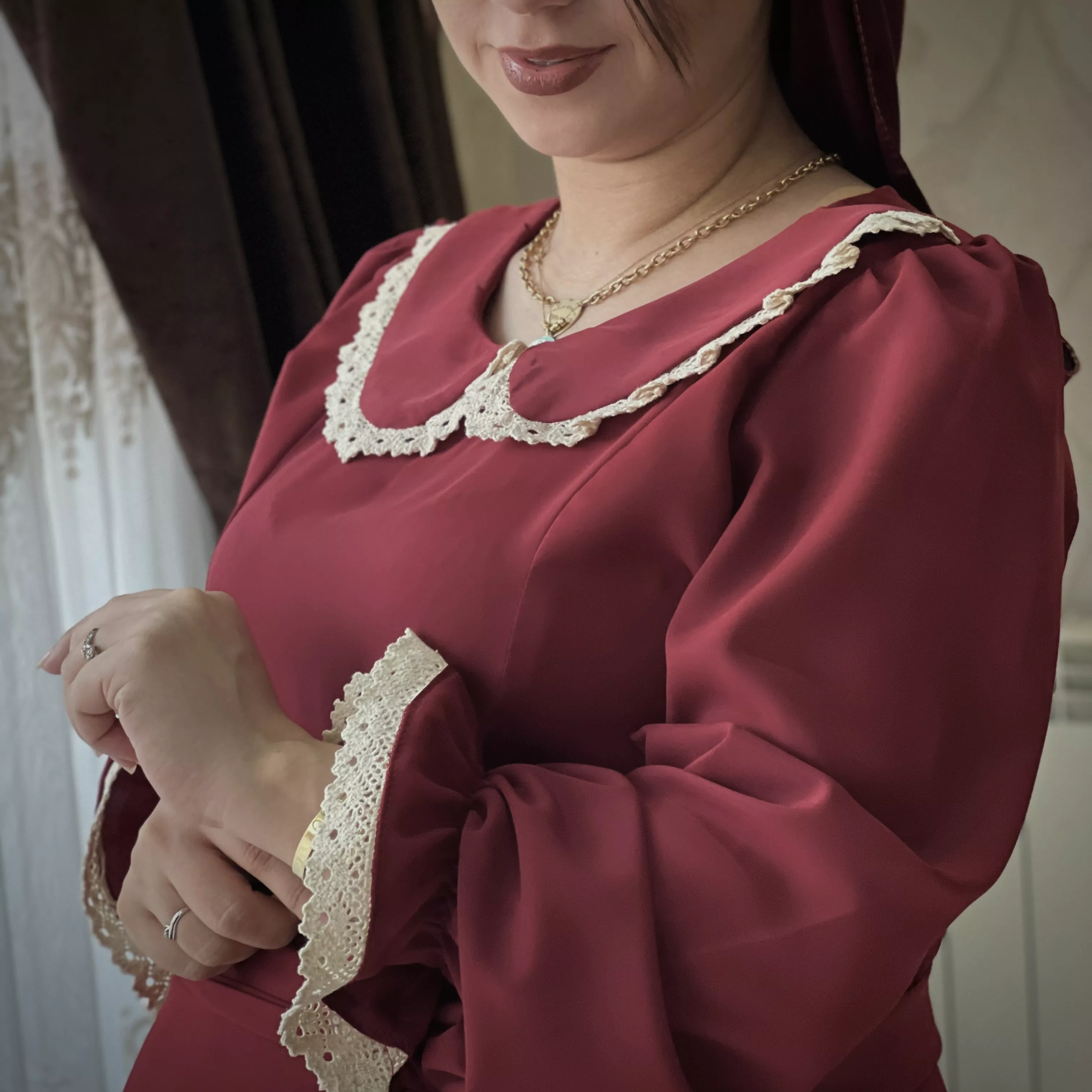 خرید پیراهن درین قد ۱۳۵ سانت جنس کرپ الیزه بند کمر دارد 