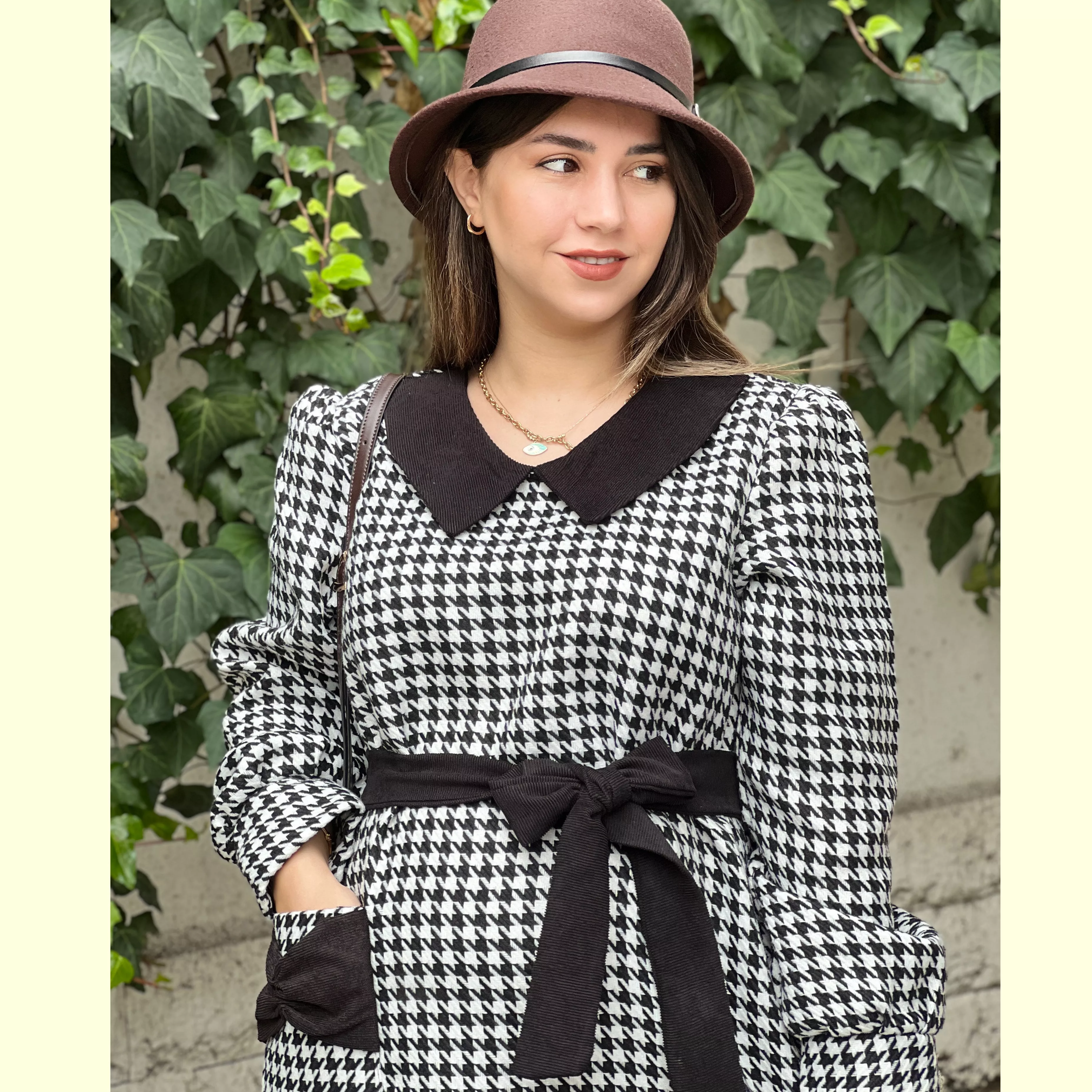 خرید پیراهن پاییزی پاپیون مشکی قد ۱۳۰ بند کمر دارد 