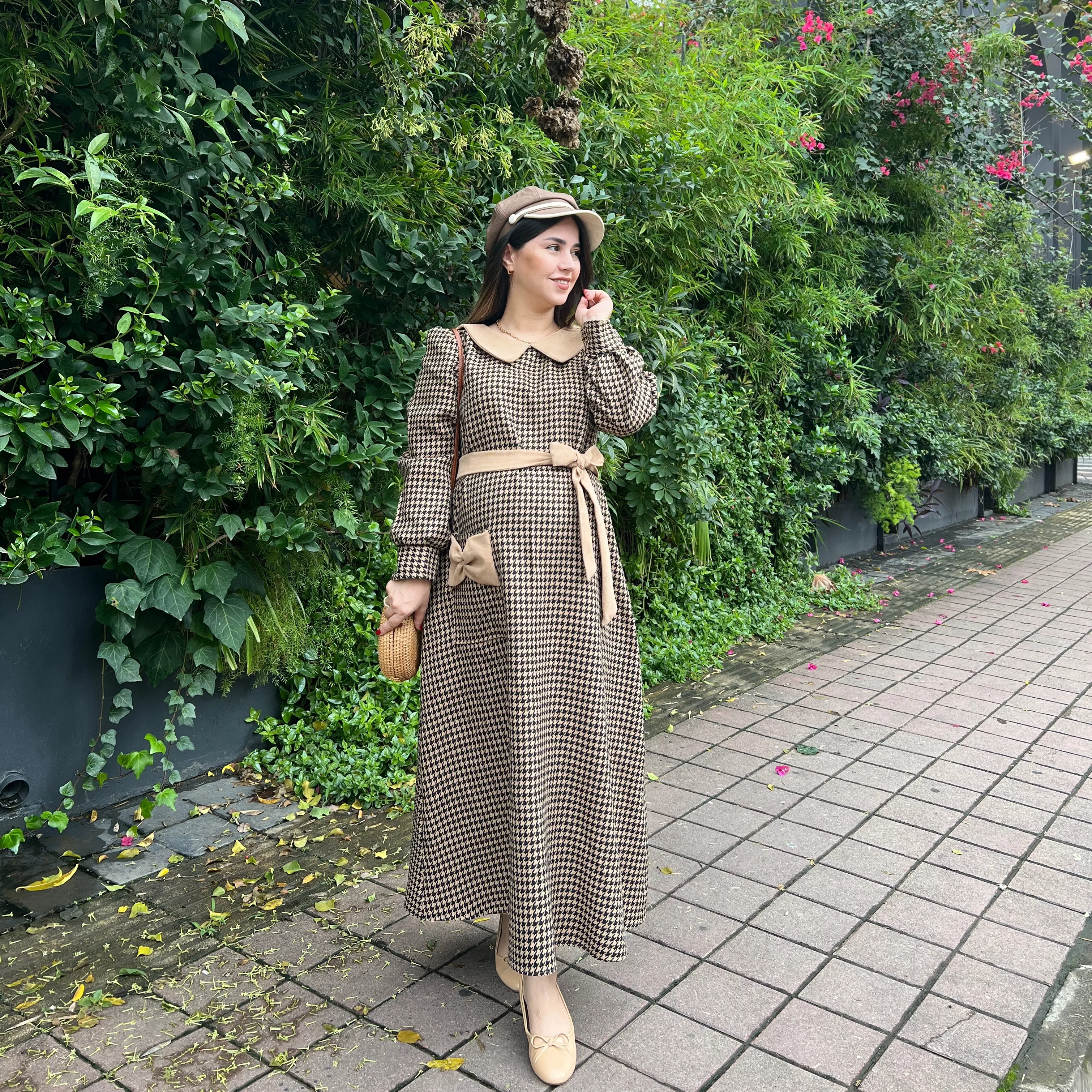 خرید پیراهن پاییزی پاپیون نسکافه ای قد ۱۳۰ بند کمر دارد 